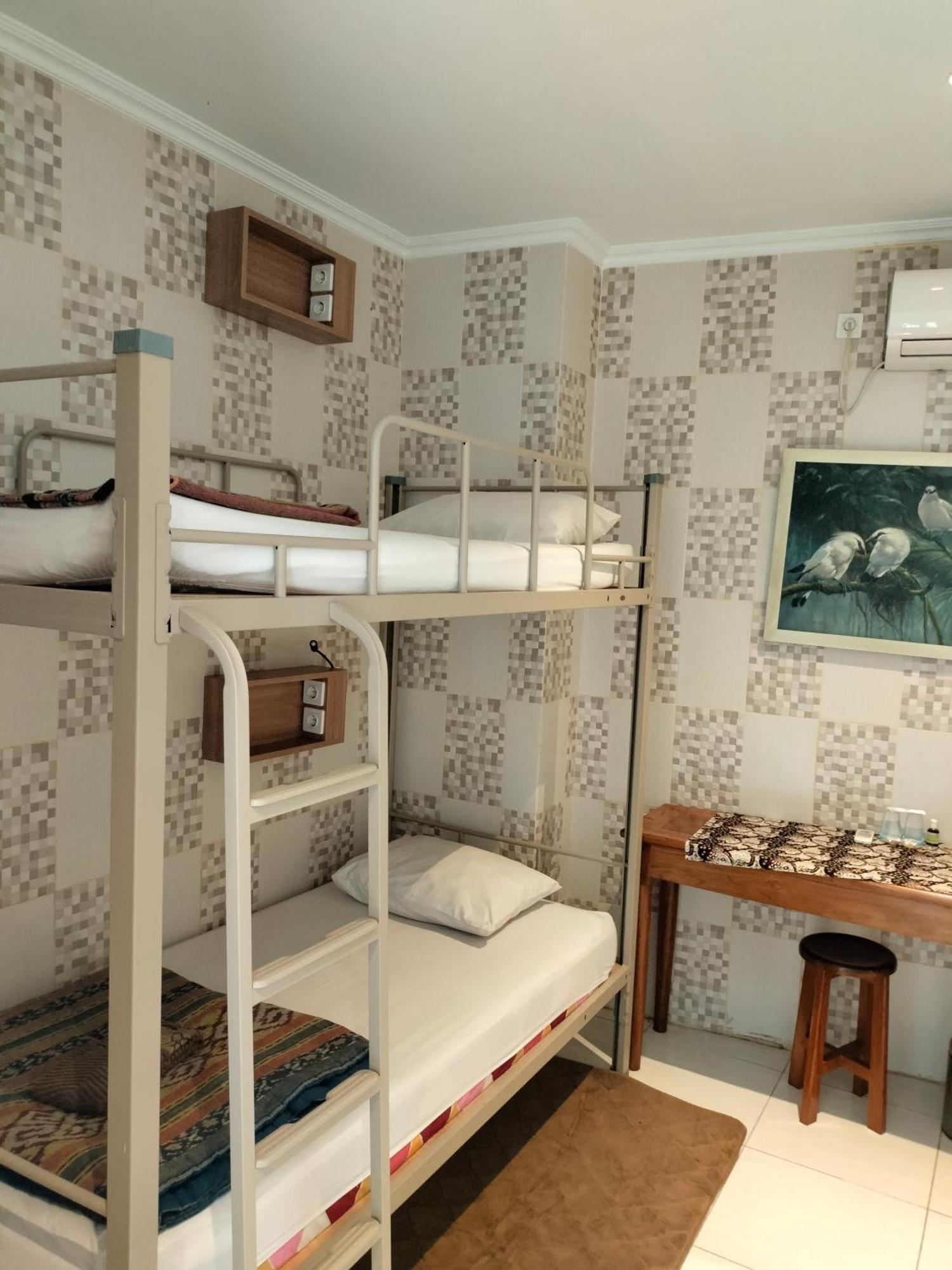 The Cabin Purwokinanti Hotel 요그야카르타 외부 사진