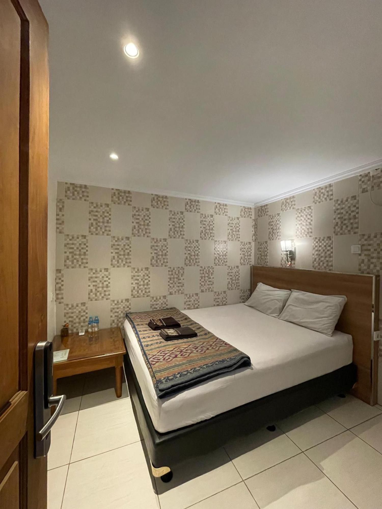 The Cabin Purwokinanti Hotel 요그야카르타 외부 사진